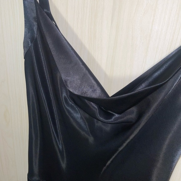 ABS Allen‎ Schwartz cocktail dress backless black size 6 - Picture 2 of 5